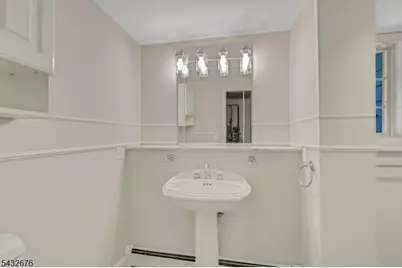 98 Vassar Dr, Paramus, NJ 07652 - Photo 27