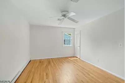 98 Vassar Dr, Paramus, NJ 07652 - Photo 17
