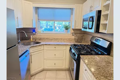 608 Brittany Dr, Wayne, NJ 07470 - Photo 5