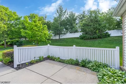 44 Chandler Ct, Hillsborough Township, NJ 08844 - Photo 23