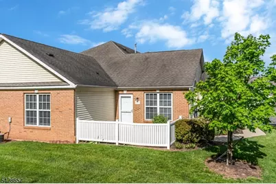 44 Chandler Ct, Hillsborough Township, NJ 08844 - Photo 3