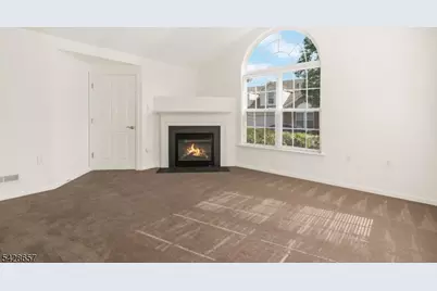 44 Chandler Ct, Hillsborough Township, NJ 08844 - Photo 5