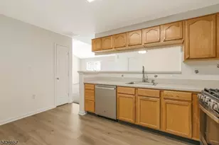 44 Chandler Ct, Hillsborough Township, NJ 08844 - Photo 9