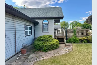11 Demarest Pl, Piscataway Township, NJ 08854 - Photo 5