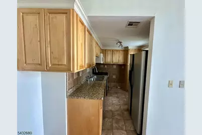 11 Demarest Pl, Piscataway Township, NJ 08854 - Photo 13