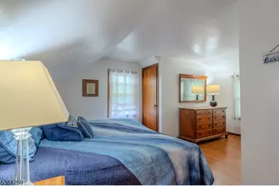 13 Independence Dr, Roselle, NJ 07203 - Photo 19