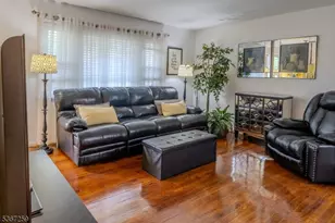 13 Independence Dr, Roselle, NJ 07203 - Photo 5