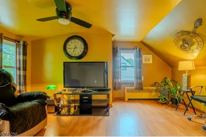 13 Independence Dr, Roselle, NJ 07203 - Photo 21