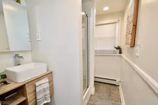 27 Grandview Ave, Jefferson Township, NJ 07460 - Photo 15