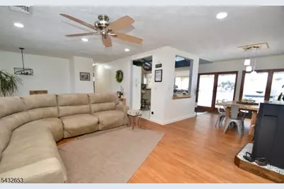 27 Grandview Ave, Jefferson Township, NJ 07460 - Photo 1