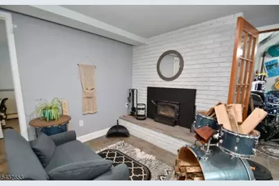 27 Grandview Ave, Jefferson Township, NJ 07460 - Photo 17