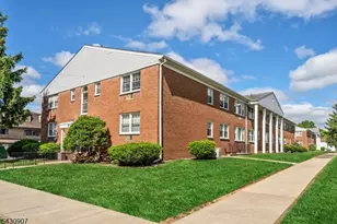 565 Grove St Unit E, Clifton, NJ 07013 - Photo 1