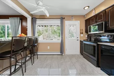 14 Lounsberry Hollow Rd, Vernon Twp., NJ 07461 - Photo 13