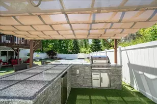 14 Lounsberry Hollow Rd, Vernon Twp., NJ 07461 - Photo 37