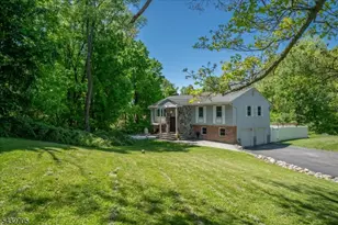 14 Lounsberry Hollow Rd, Vernon Twp., NJ 07461 - Photo 3