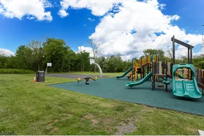 44 Elm St, Franklin Township, NJ 08873 - Photo 21