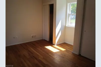 165 S Maryland Ave, Jefferson Township, NJ 07849 - Photo 7