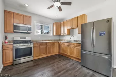 31 Homestead Park, Newark, NJ 07108 - Photo 11