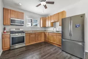 31 Homestead Park, Newark, NJ 07108 - Photo 11