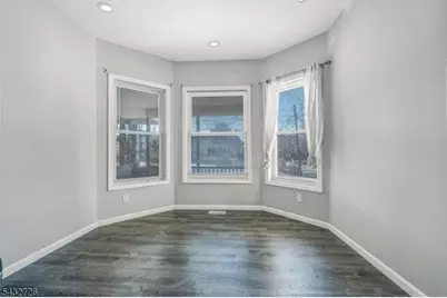 31 Homestead Park, Newark, NJ 07108 - Photo 9
