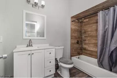 31 Homestead Park, Newark, NJ 07108 - Photo 7