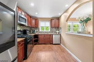 2313 Halsey St, Union Township, NJ 07083 - Photo 11