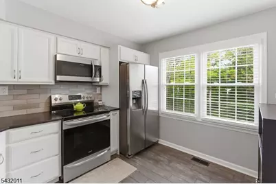 712 Marlborough Common, Hillsborough Township, NJ 08844 - Photo 5