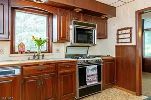 66 Coeyman Ave, Bloomfield, NJ 07003 - Photo 5