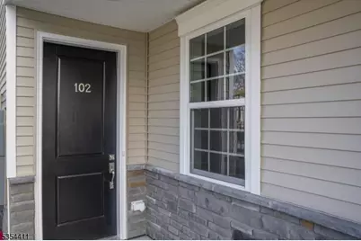 102 Honeysuckle Ln, Warren Township, NJ 07059 - Photo 3