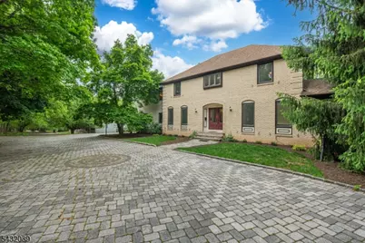 104 Shrewsbury Dr, Livingston, NJ 07039 - Photo 3