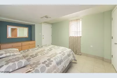 104 Shrewsbury Dr, Livingston, NJ 07039 - Photo 37