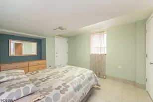 104 Shrewsbury Dr, Livingston, NJ 07039 - Photo 37