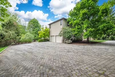 104 Shrewsbury Dr, Livingston, NJ 07039 - Photo 43