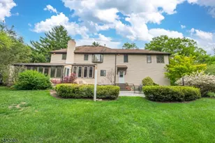 104 Shrewsbury Dr, Livingston, NJ 07039 - Photo 39