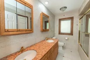 104 Shrewsbury Dr, Livingston, NJ 07039 - Photo 31