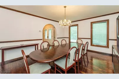104 Shrewsbury Dr, Livingston, NJ 07039 - Photo 9