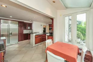 104 Shrewsbury Dr, Livingston, NJ 07039 - Photo 19