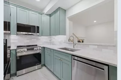 13 Encampment Drive, Bedminster Township, NJ 07921 - Photo 3