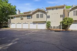 13 Encampment Dr, Bedminster Township, NJ 07921 - Photo 23