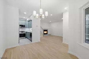 13 Encampment Dr, Bedminster Township, NJ 07921 - Photo 11