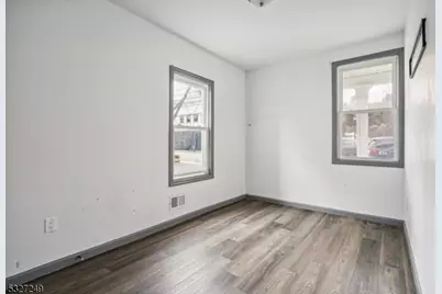 143 Valley Rd Unit #1R, Montclair, NJ 07042 - Photo 9