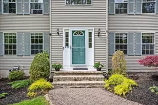 4 Pembrook Ct, Liberty Township, NJ 07838 - Photo 3