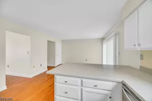 39 Balsam Ct, Hillsborough Township, NJ 08844 - Photo 15