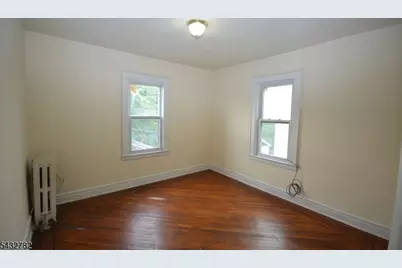 30 Goodwin Ave, Newark, NJ 07112 - Photo 9