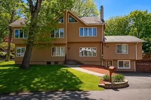 17 Hickory Dr, Oakland, NJ 07436 - Photo 1