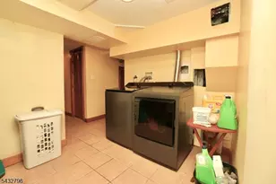 566 Highland Ave, Newark, NJ 07104 - Photo 31