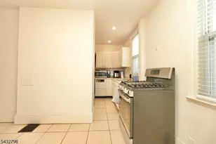 566 Highland Ave, Newark, NJ 07104 - Photo 19