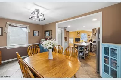 72 Forest Ave, Hawthorne, NJ 07506 - Photo 9