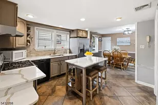 72 Forest Ave, Hawthorne, NJ 07506 - Photo 5