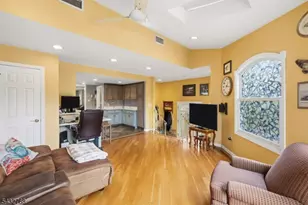 72 Forest Ave, Hawthorne, NJ 07506 - Photo 13